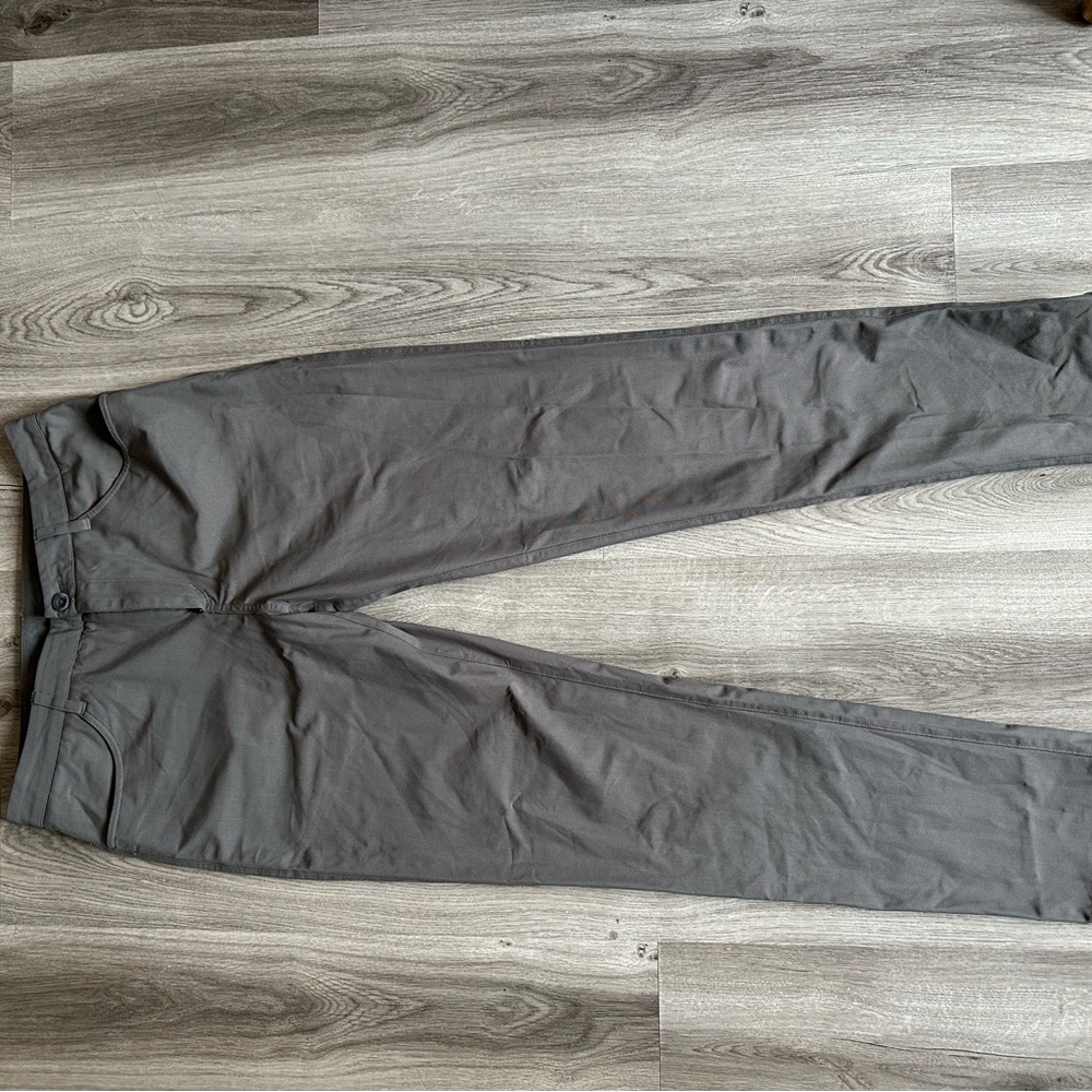 Vuori meta pants 32x32